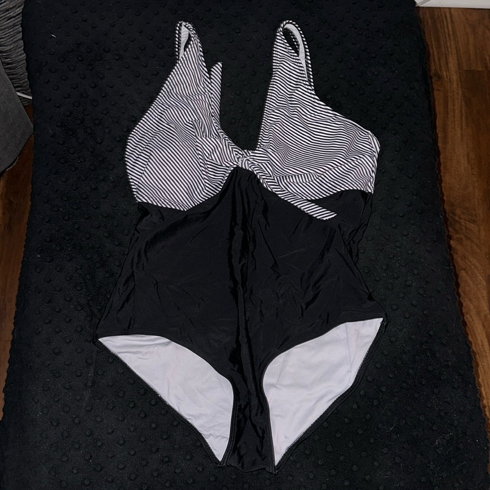 Cupshe women’s one piece swimsuit